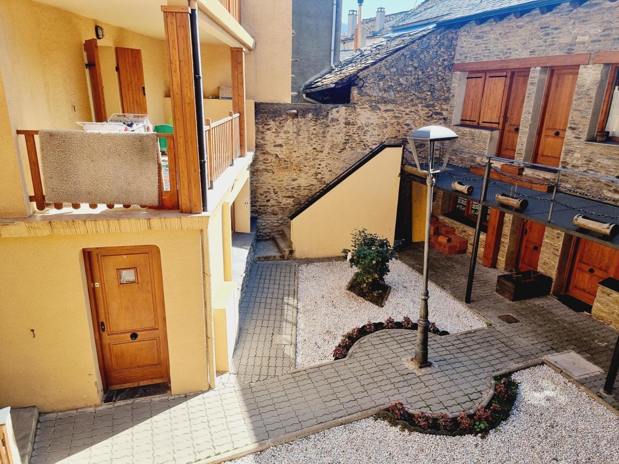 Apto Rustico En Osseja Appartement Buitenkant foto